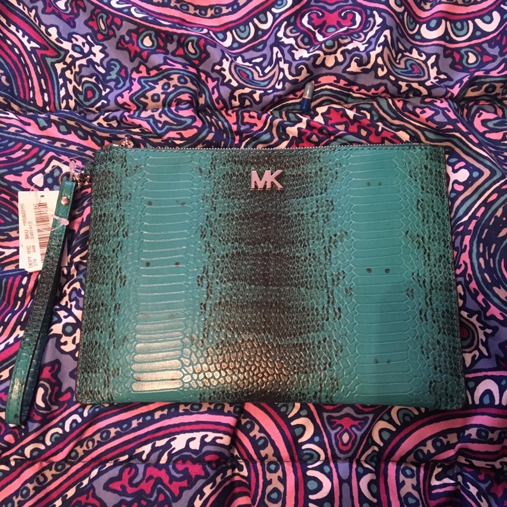NWT’s Michael Kors clutch / wristlet